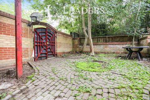 Studio to rent, Pincott Place, London, SE4