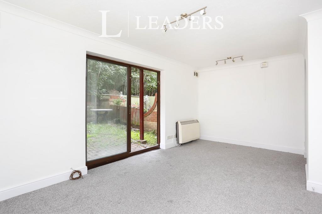 Studio Room Reverse