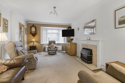 4 bedroom detached house for sale, Shearwater Drive, Bicester, OX26