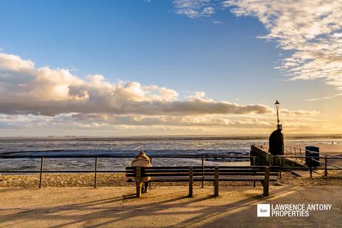 undefined, Grand Parade, Leigh-on-Sea, SS9