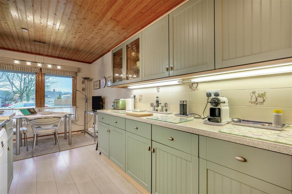 8679027-interior26.jpg