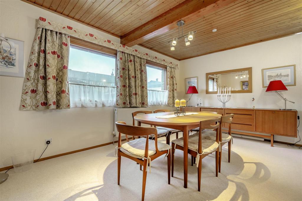 8679027-interior04.jpg