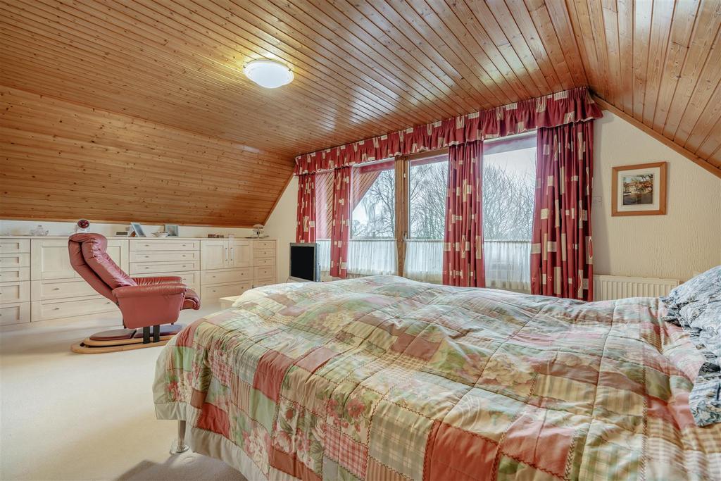 8679027-interior12.jpg