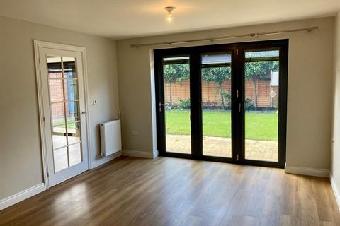 4 bedroom detached house for sale, Peppiatt Close, Horley