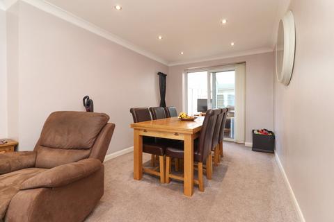 4 bedroom semi-detached house for sale, Barrington Crescent, Birchington, CT7