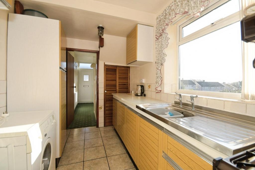 KITCHEN 03.jpg