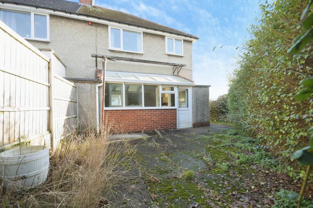 REAR GARDEN 02.jpg