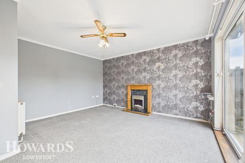 2 bedroom detached bungalow for sale, Cranesbill Road, Lowestoft