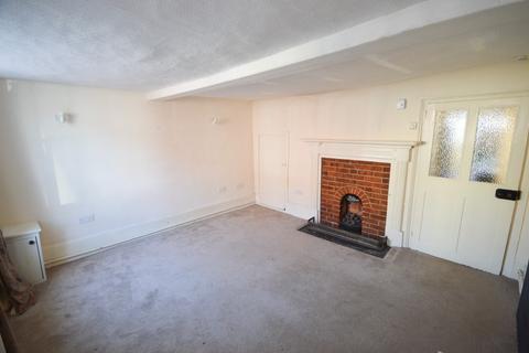 3 bedroom terraced house to rent, Newbiggen Street, Dunmow, CM6