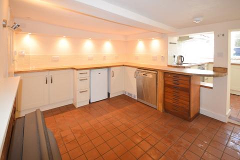3 bedroom terraced house to rent, Newbiggen Street, Dunmow, CM6