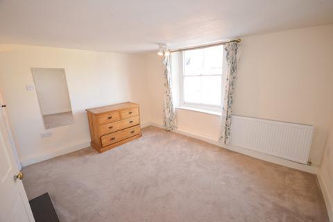 3 bedroom terraced house to rent, Newbiggen Street, Dunmow, CM6