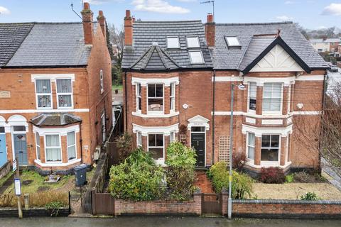 'Singleton', 35 Laugherne Road, St. John's, Worcester.  WR2 5LP