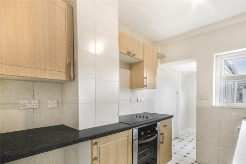 3 bedroom terraced house to rent, Wootton Bassett Road, Wiltshire SN1