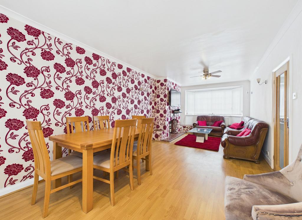 Lounge/Dining Room (Virtually Furnished)