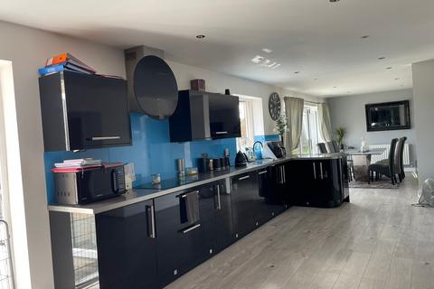 5 bedroom detached bungalow for sale, Sparrow Hall Bungalow, Blofield, Norwich, Norfolk NR13 4LH