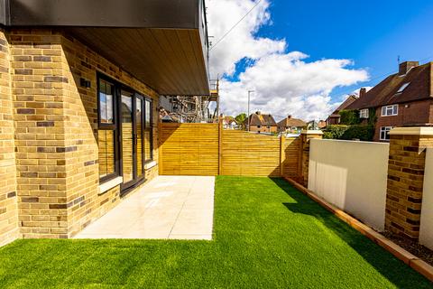 undefined, Hall Crescent, Benfleet, SS7