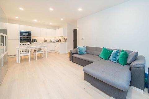 undefined, Middle Road, London W7