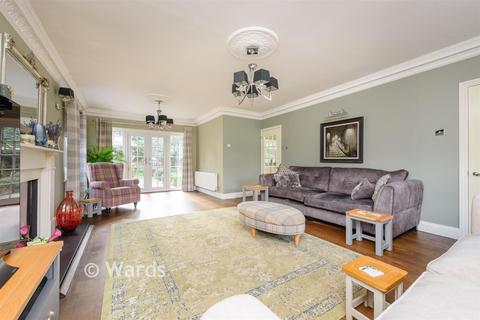 4 bedroom detached house for sale, London Road, West Kingsdown, Sevenoaks, Kent