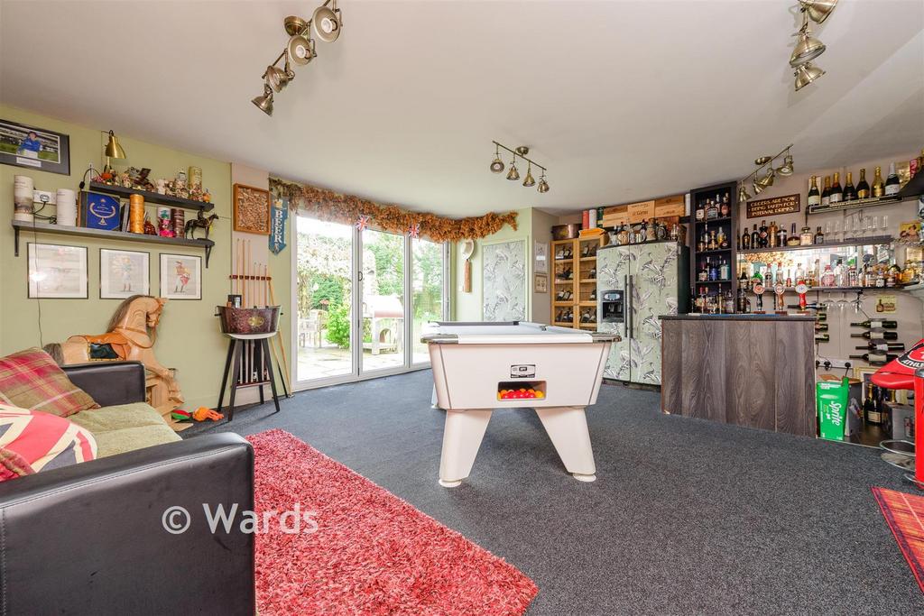 Bar/Games Room