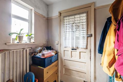 3 bedroom semi-detached house for sale, Johnsdale, Oxted