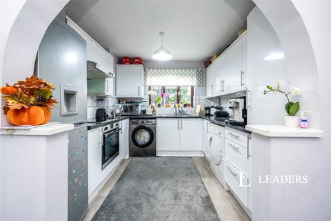 4 bedroom detached house to rent, Pine Ridge, Northampton, Northamptonshire, NN3