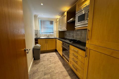 2 bedroom flat to rent, 36A Oakwood Road Brynmill Swansea