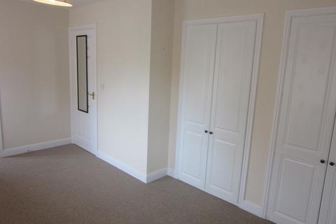 3 bedroom semi-detached house to rent, Llys Y Farchnad, Gowerton, Swansea. SA4 3GR.
