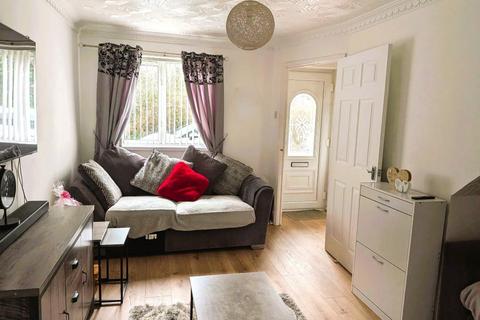 undefined, 32 Llwyncyfarthwch Llanelli