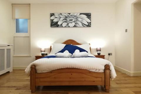 2 bedroom flat to rent, Flat A, Sketty Road, Uplands, Swansea. SA2 0EU