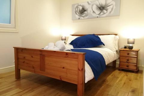 2 bedroom flat to rent, Flat A, Sketty Road, Uplands, Swansea. SA2 0EU