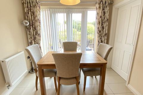 3 bedroom end of terrace house to rent, Y Deri, Sketty, SA2