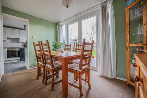 3 bedroom terraced house for sale, Woolmer Drive, Hemel Hempstead, HP2