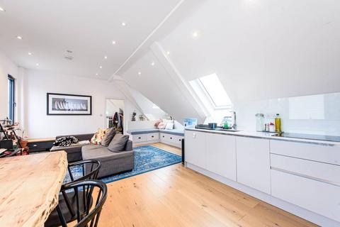 2 bedroom flat for sale, Woodstock Road, Golders Green, LONDON, NW11