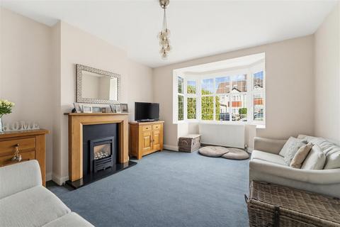 3 bedroom semi-detached house for sale, Wilmot Way, Banstead
