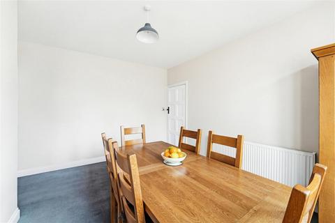 3 bedroom semi-detached house for sale, Wilmot Way, Banstead