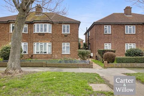 2 bedroom apartment for sale, Rainham Road South, Dagenham, Essex