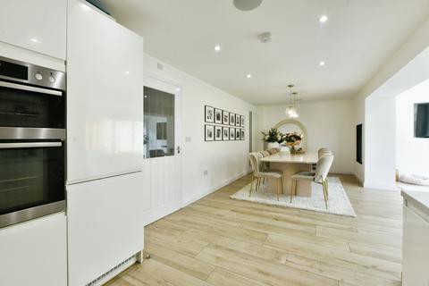 5 bedroom detached house for sale, Hawthorn Drive, Derbyshire SK13