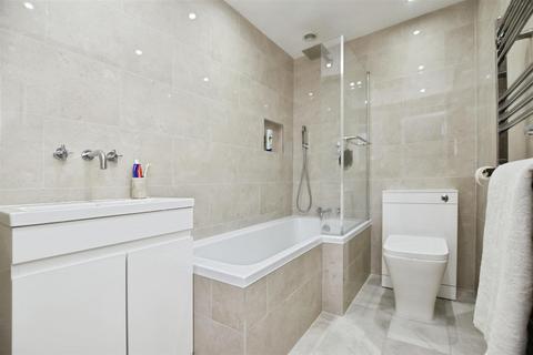 2 bedroom semi-detached house for sale, Poultney Garth, Hull HU12