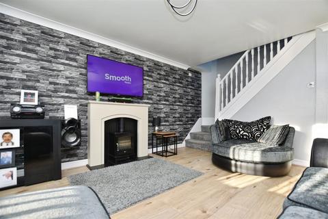 2 bedroom semi-detached house for sale, Poultney Garth, Hull HU12