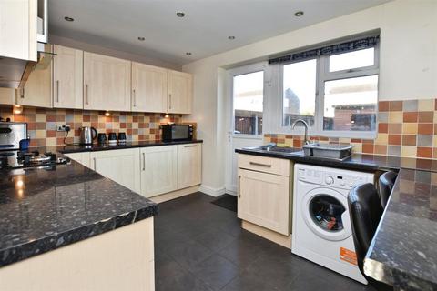 2 bedroom semi-detached house for sale, Poultney Garth, Hedon HU12