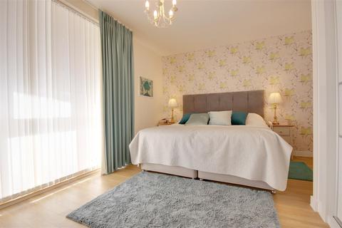 undefined, Almansa Way, Lymington