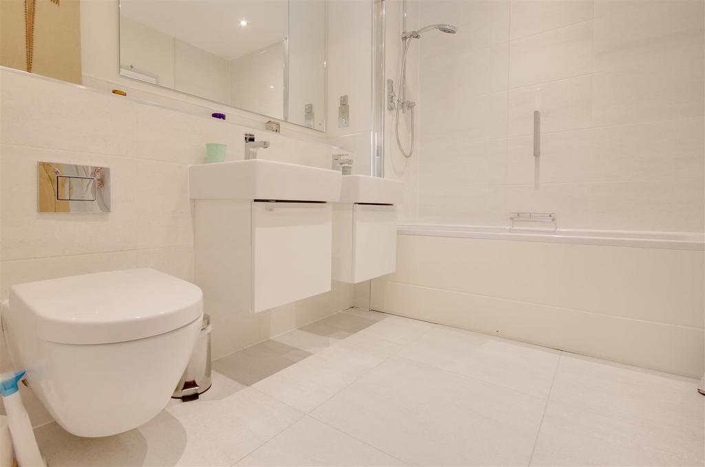 Bathroom.jpg