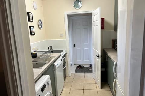 2 bedroom cottage to rent, Broad Lane, Wooburn Green, HP10