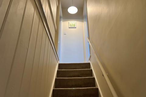2 bedroom cottage to rent, Broad Lane, Wooburn Green, HP10