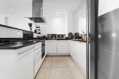 3 bedroom apartment for sale, Elsham Road London