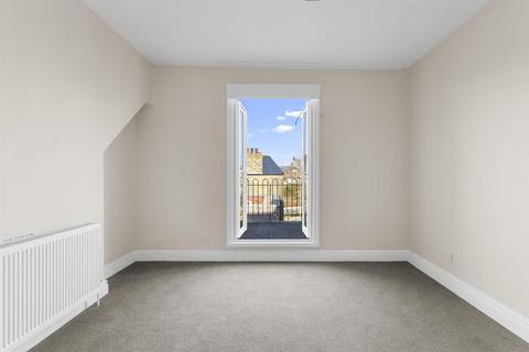 3 bedroom apartment for sale, Highlever Road, London, W10