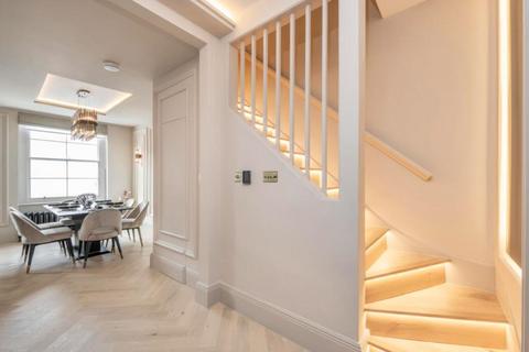 3 bedroom apartment for sale, Gloucester Terrace, London, W2