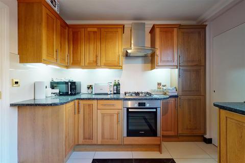 3 bedroom apartment for sale, Sussex Square Hyde Park