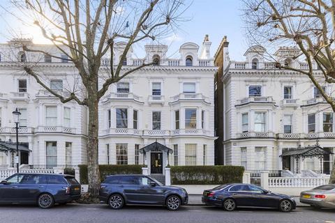3 bedroom apartment for sale, Holland Park, London, W11