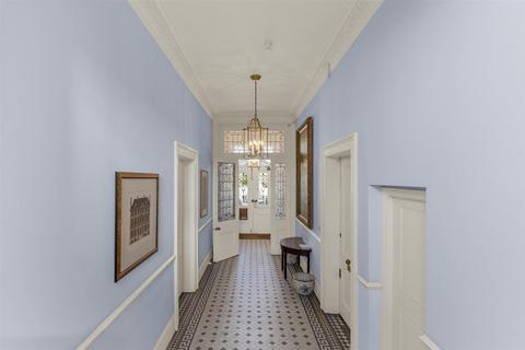 3 bedroom apartment for sale, Holland Park, London, W11